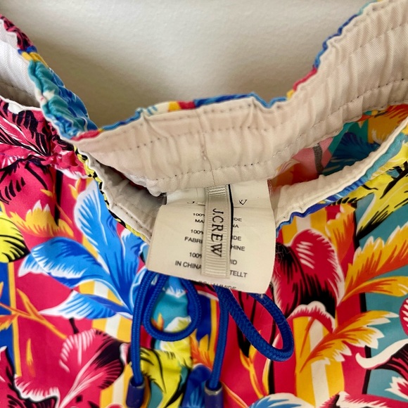 J CREW SWIM SHORTS - Picture 3 of 4